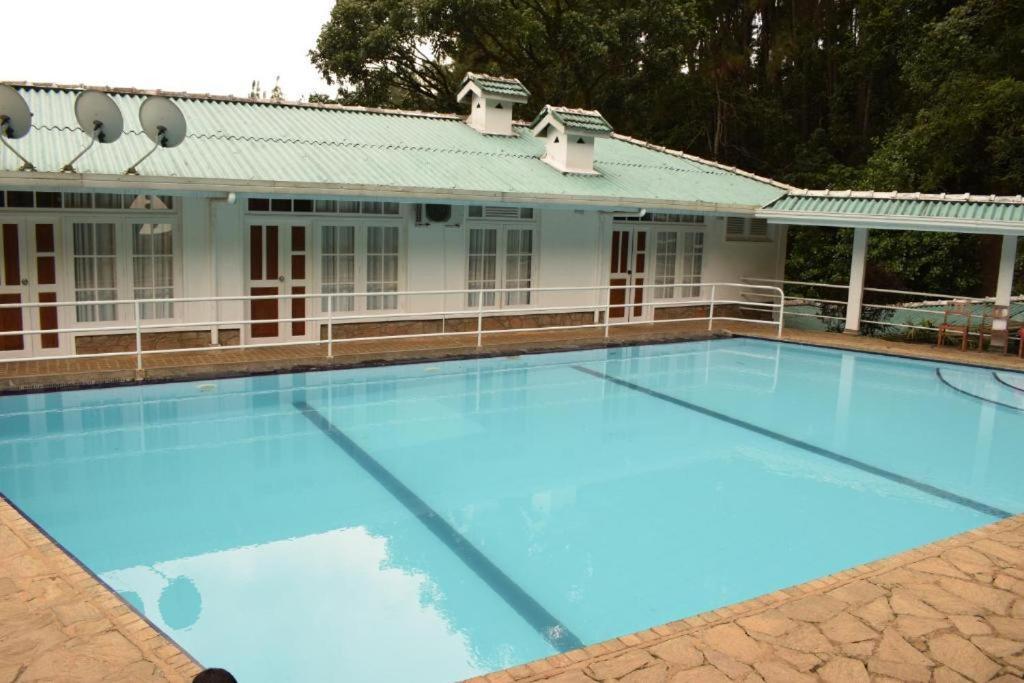 Forest Edge Hotel Ginigathena ภายนอก รูปภาพ