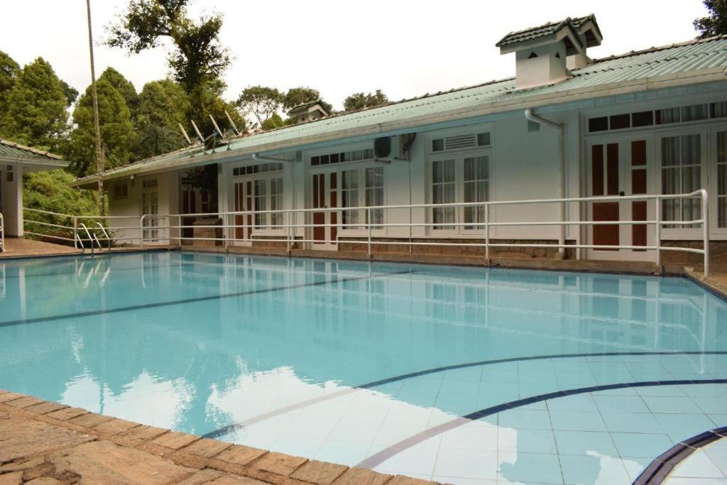 Forest Edge Hotel Ginigathena ภายนอก รูปภาพ